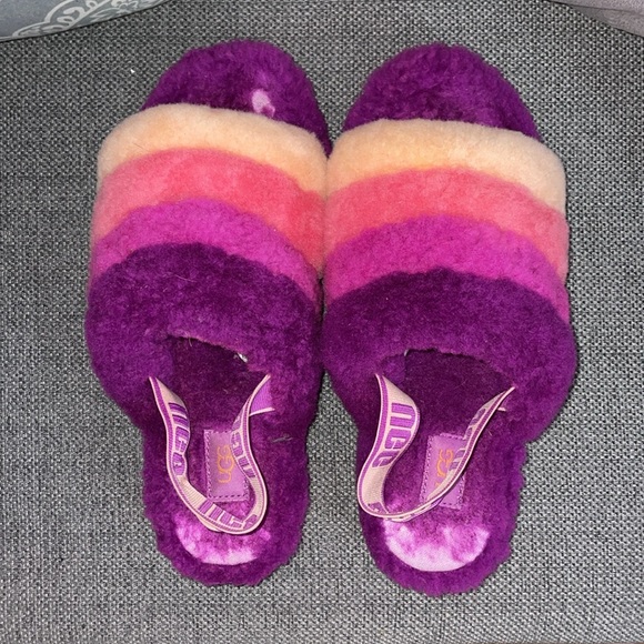FUCHSIA PINK UGG FLUFF YEAH SLIDES 🍭🍬 - Picture 3 of 8